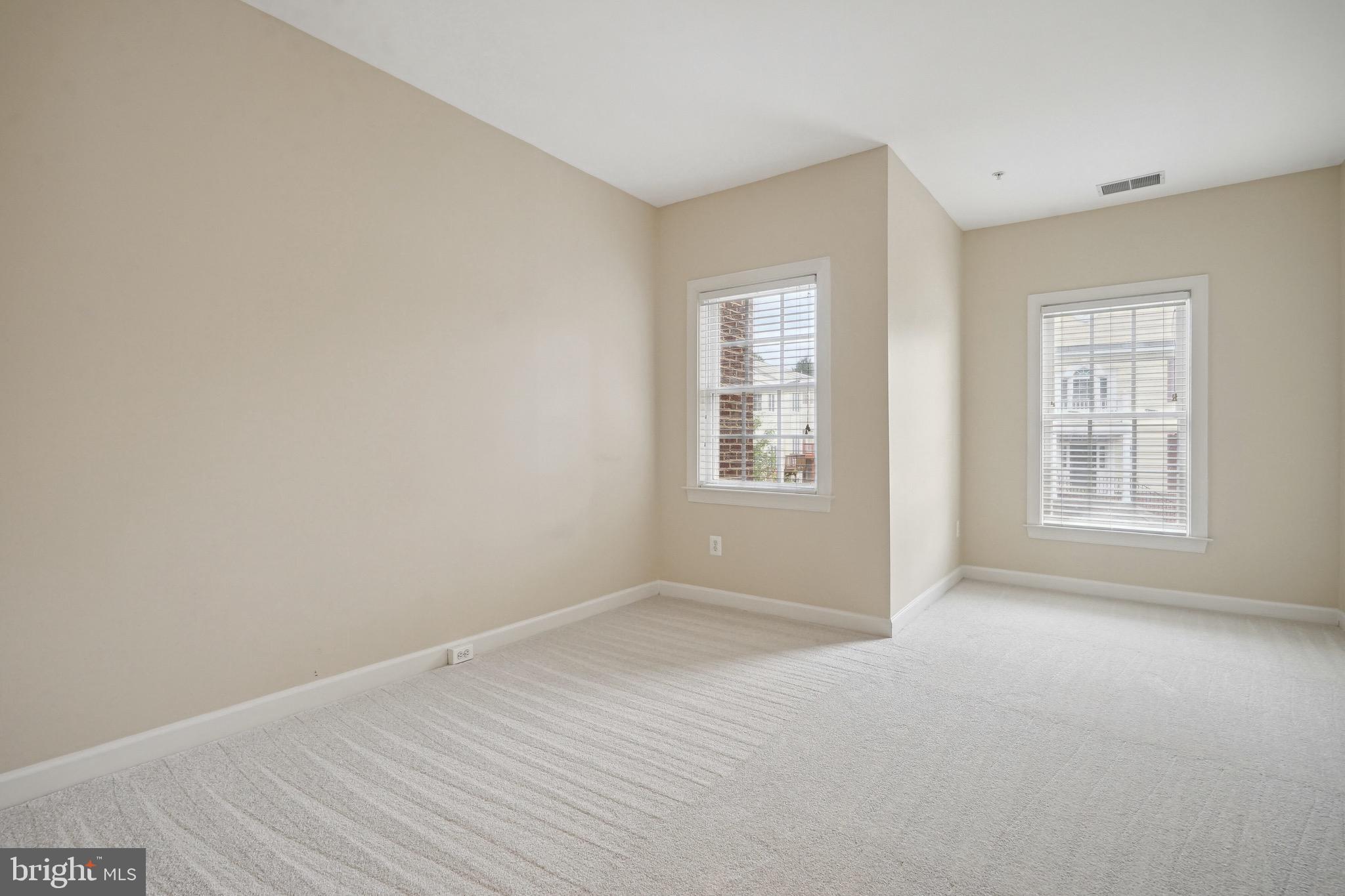 4080 Walnut Cove Cir