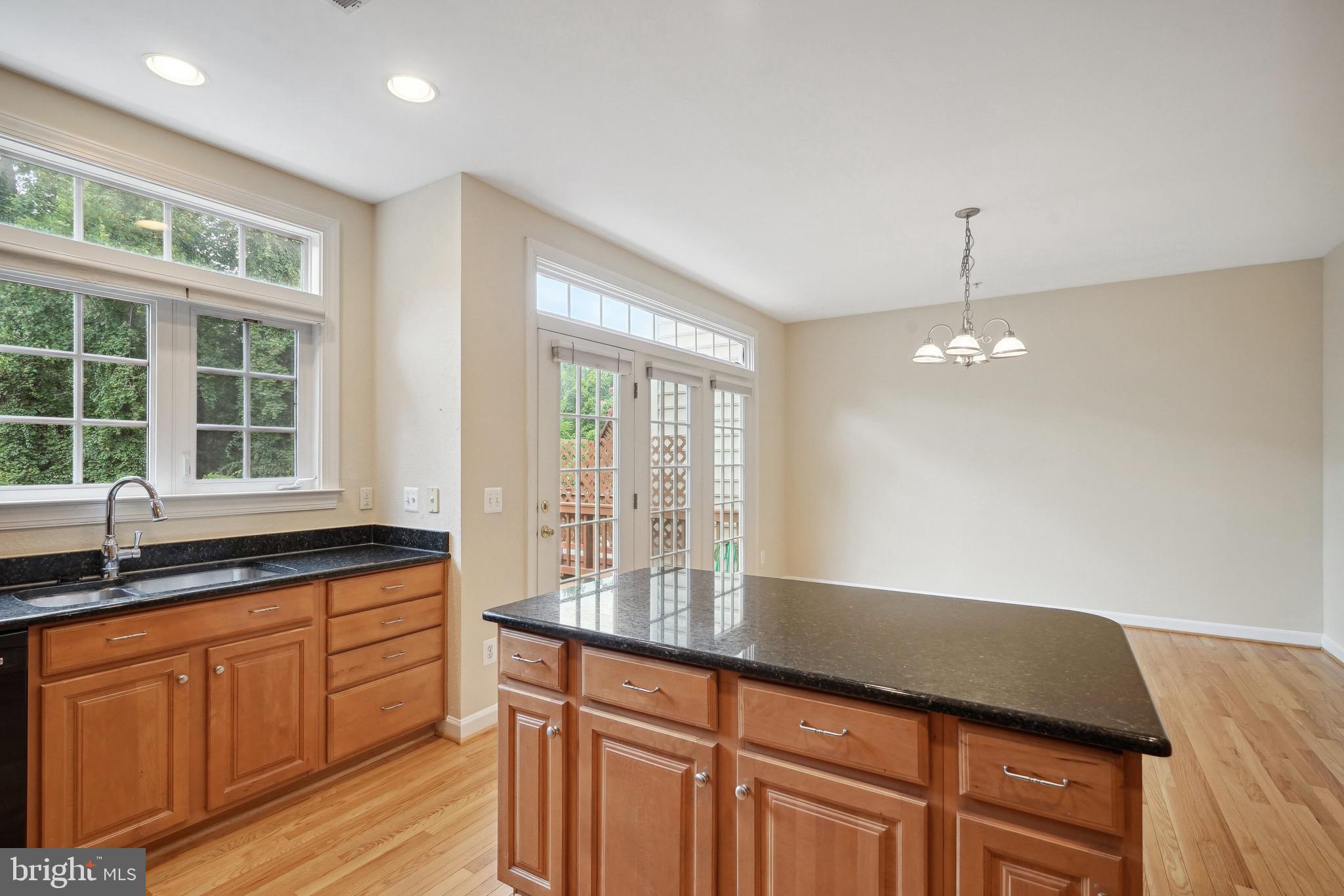 4080 Walnut Cove Cir