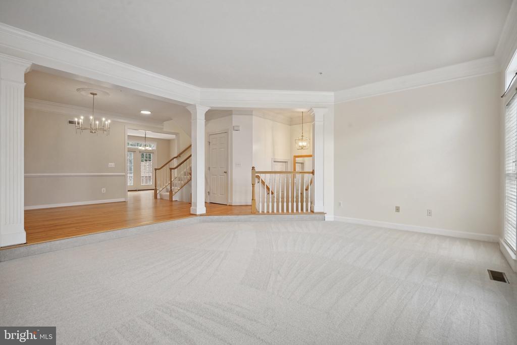 4080 Walnut Cove Cir