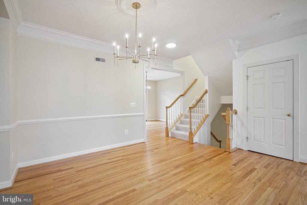 4080 Walnut Cove Cir