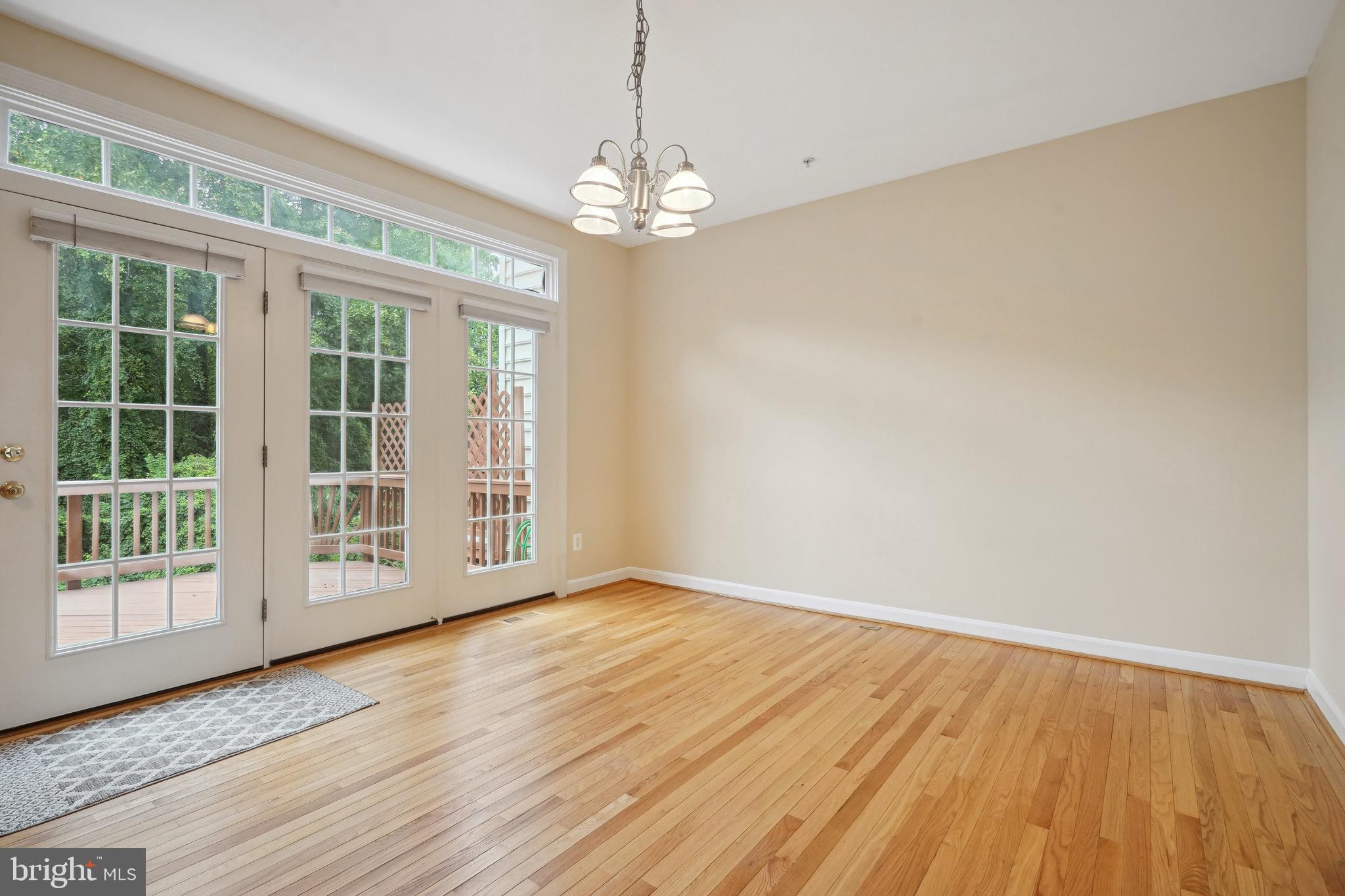 4080 Walnut Cove Cir