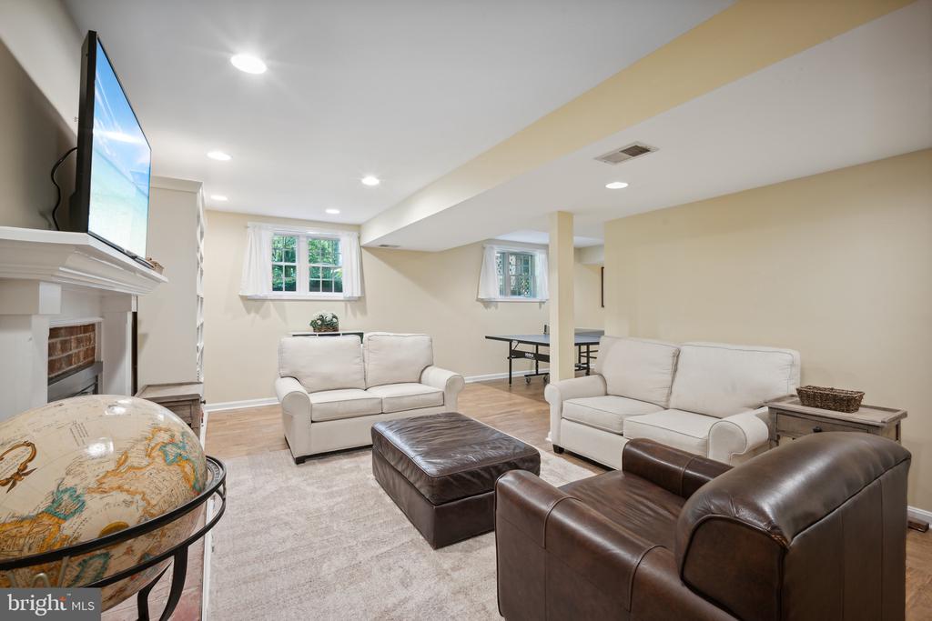 1002 Pruitt Ct SW