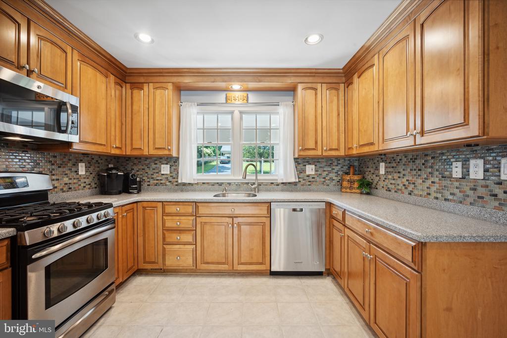 1002 Pruitt Ct SW