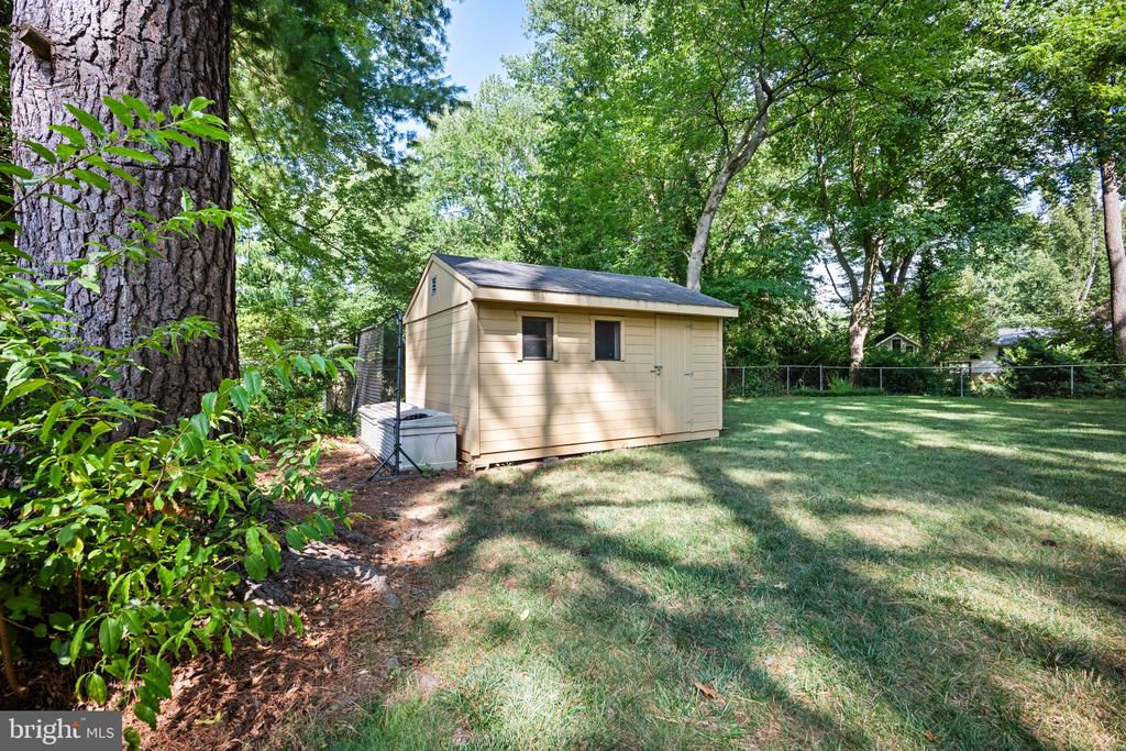 1002 Pruitt Ct SW