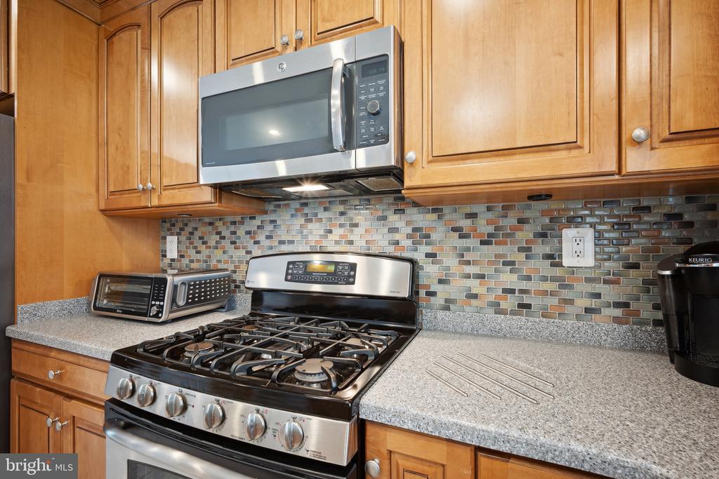 1002 Pruitt Ct SW
