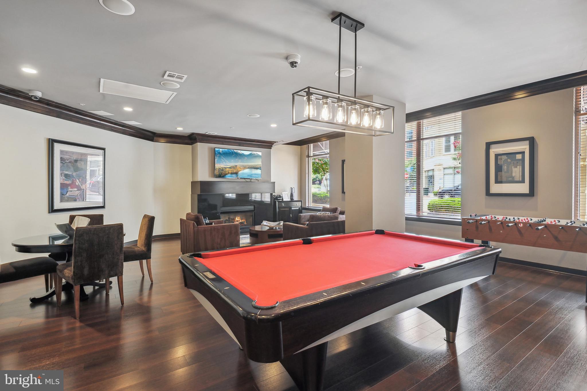 12000 Market St #254