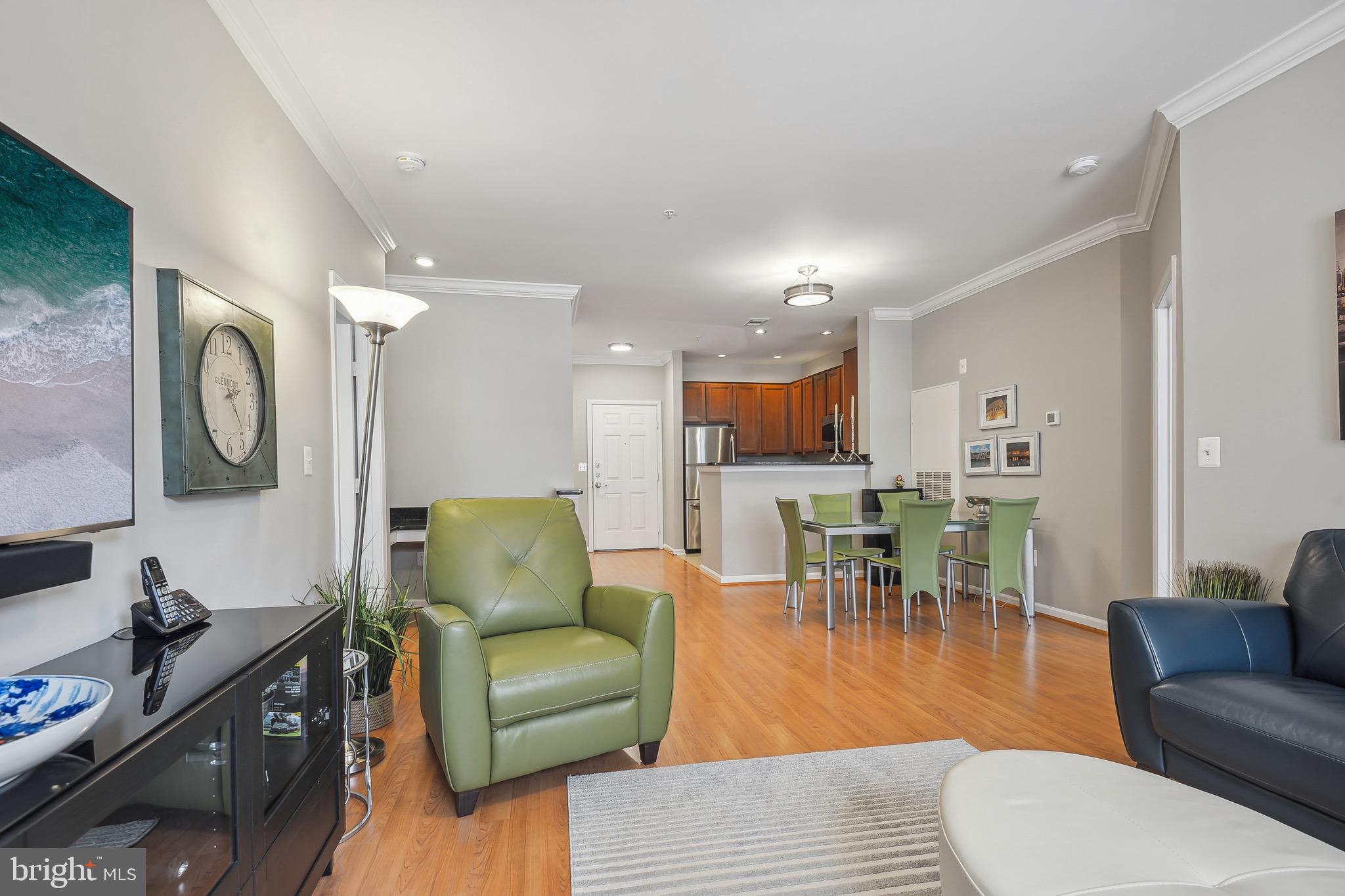 12000 Market St #254