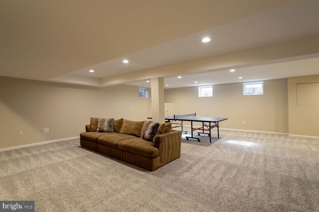 6615 Weatheford Ct