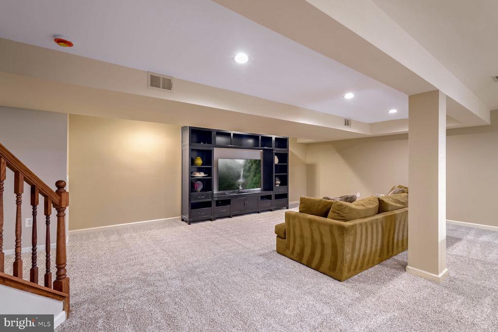 6615 Weatheford Ct