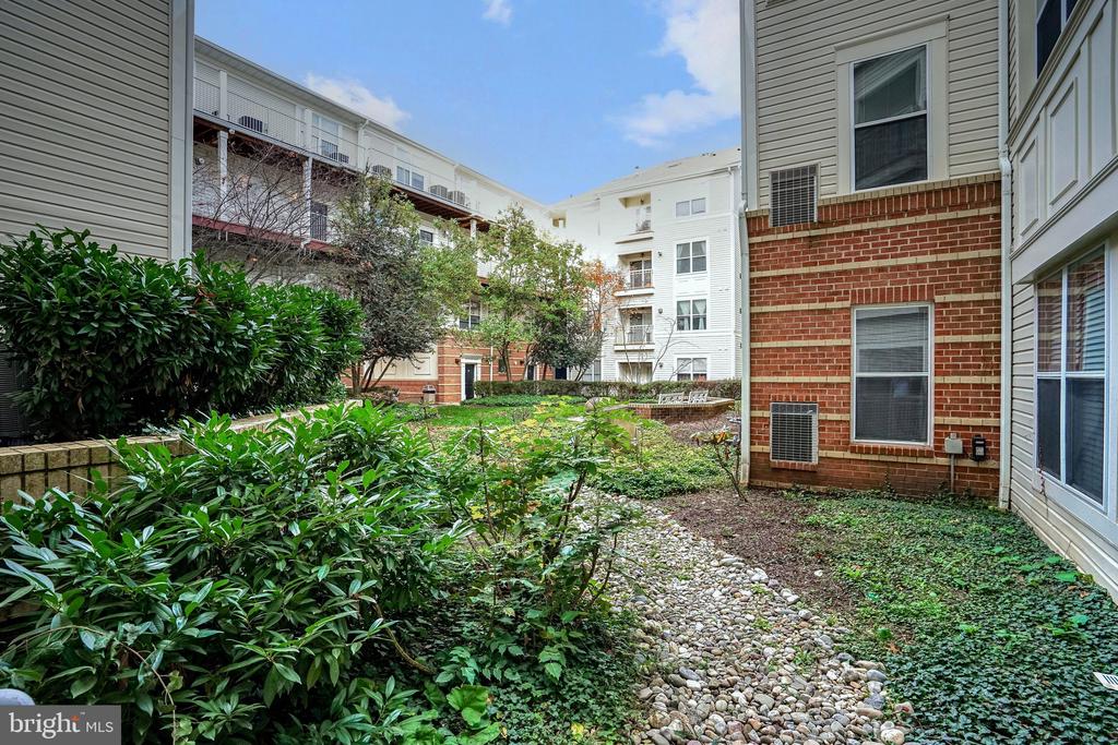 2791 Centerboro Dr #89