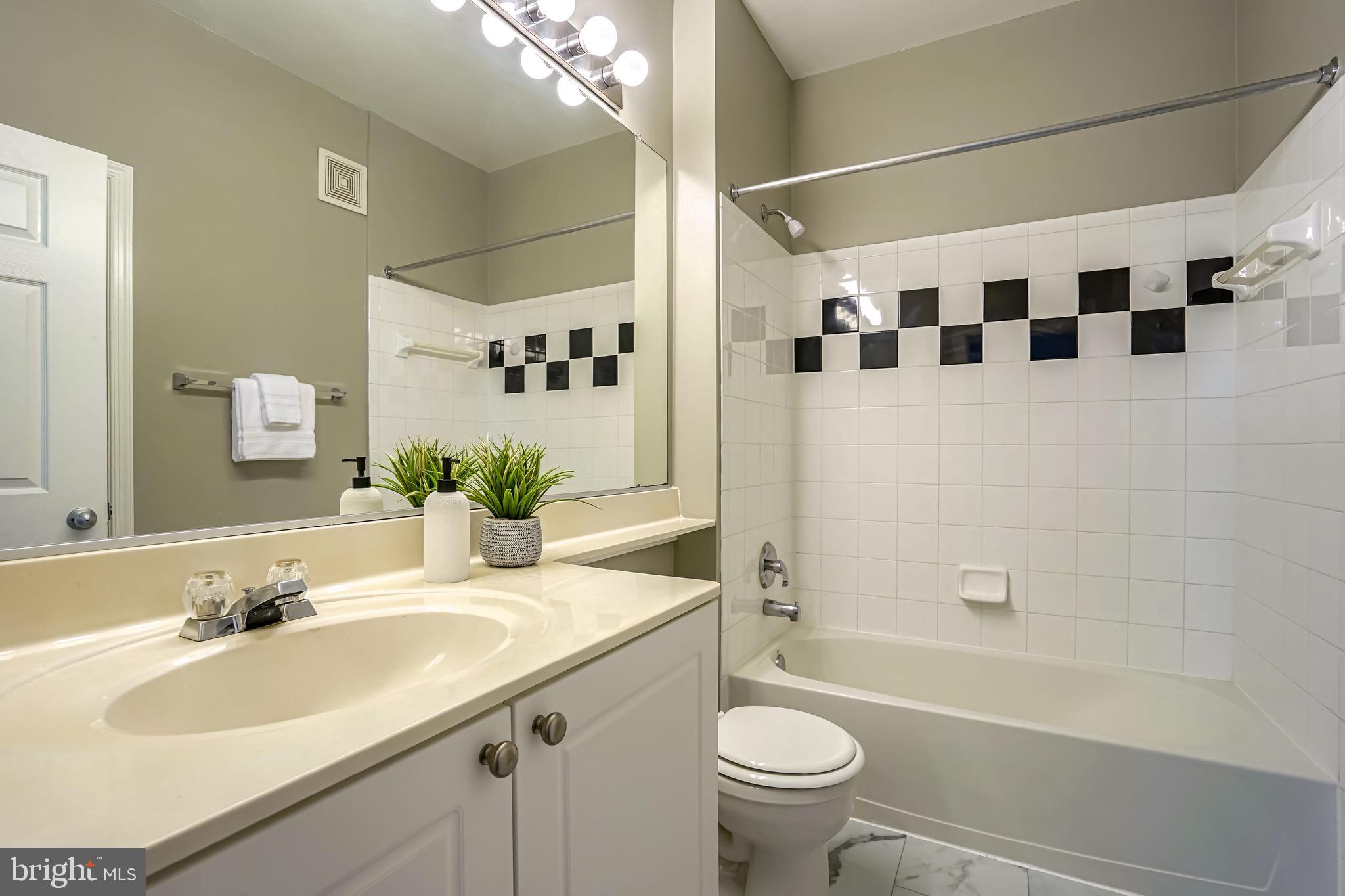 2791 Centerboro Dr #89