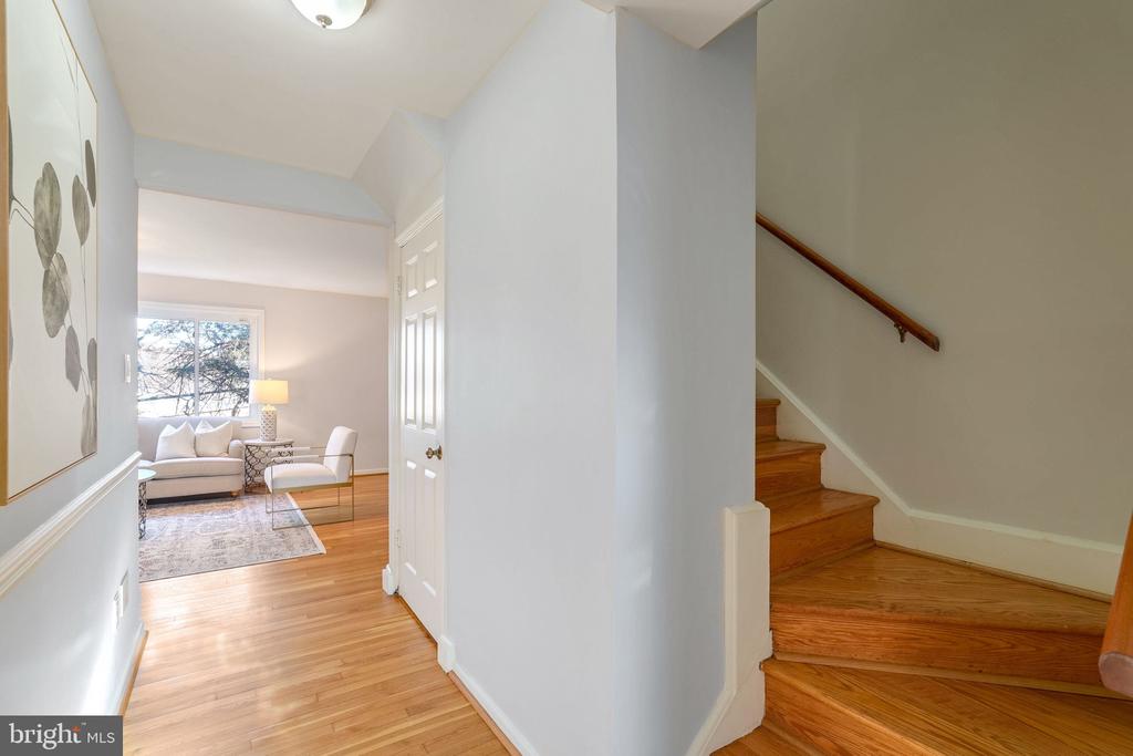 3384 Ardley Ct