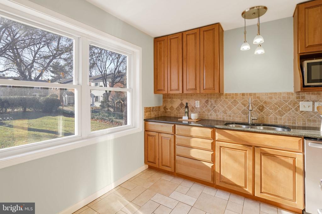 3384 Ardley Ct