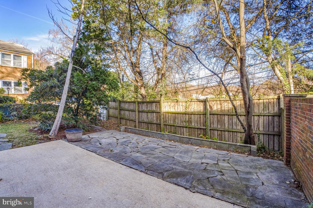 3384 Ardley Ct