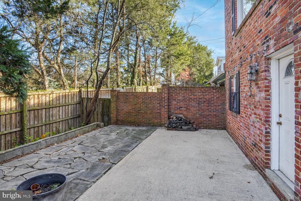 3384 Ardley Ct