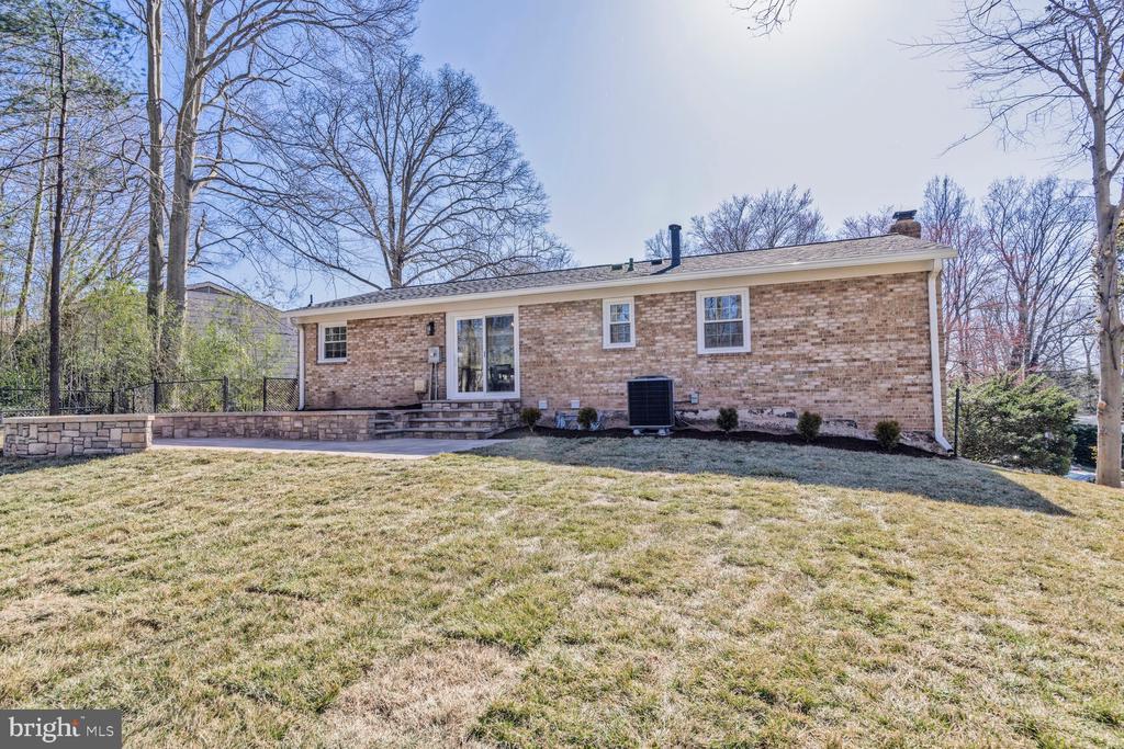 6617 Sandover Ct