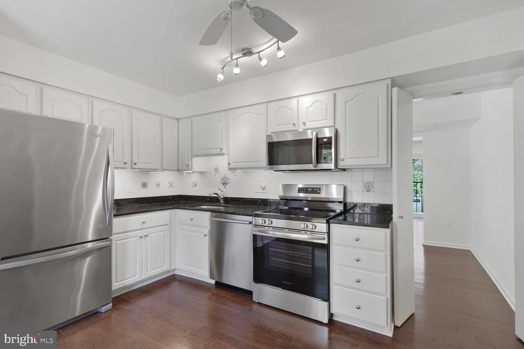 3697 Persimmon Cir