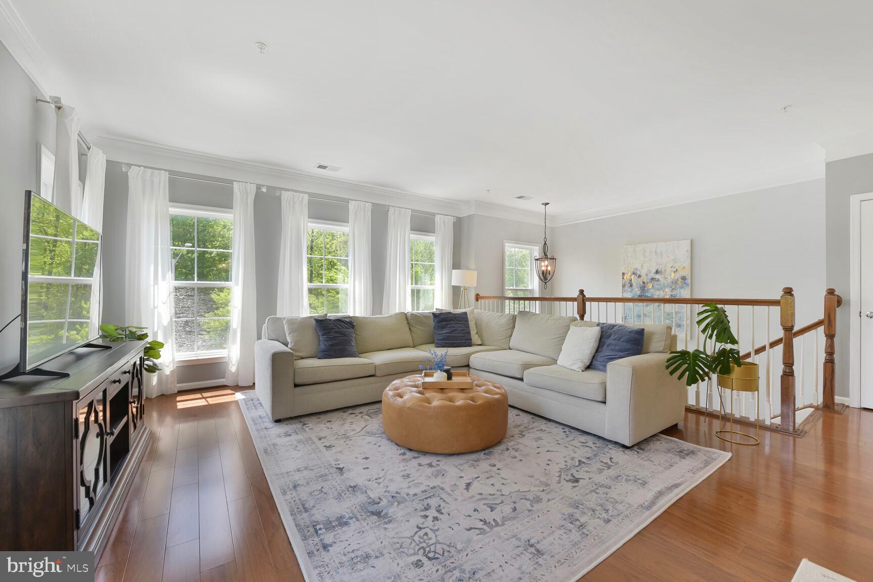 3020 Rittenhouse Cir