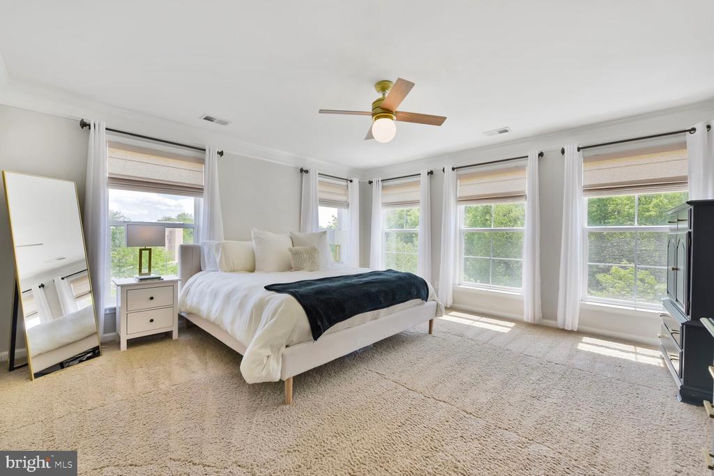 3020 Rittenhouse Cir