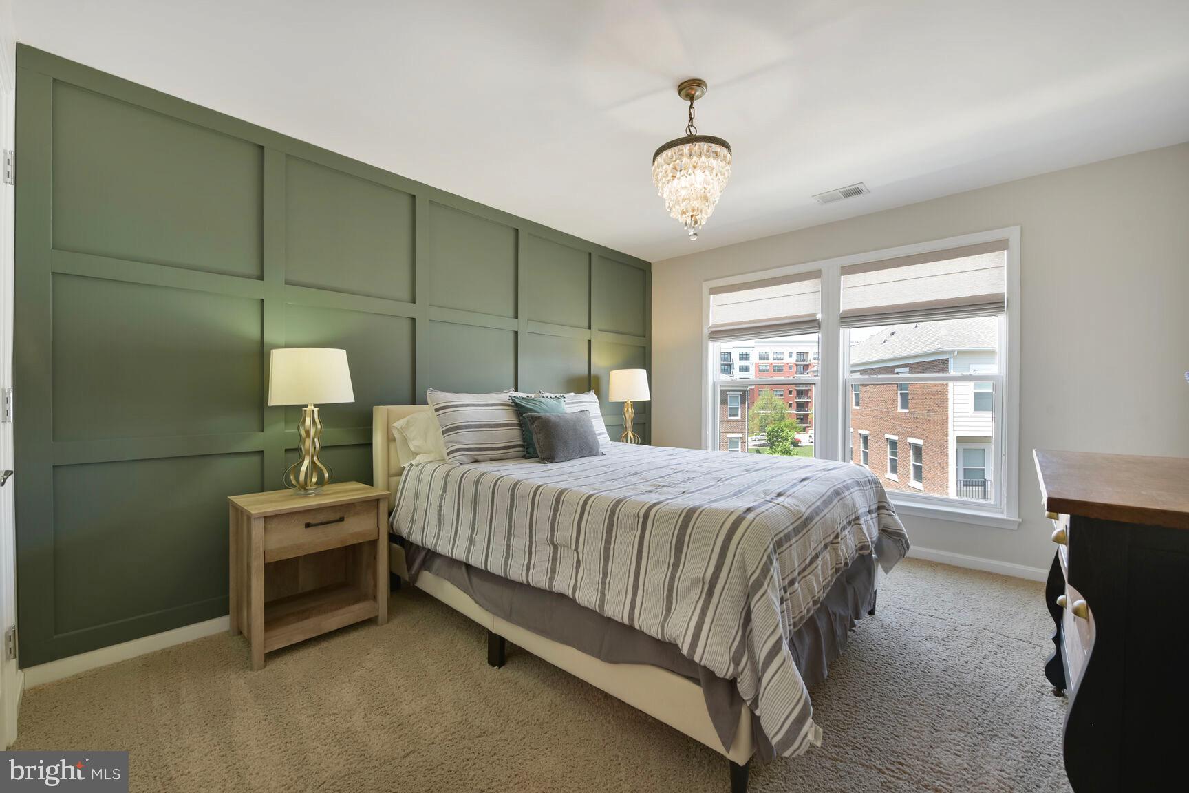 3020 Rittenhouse Cir