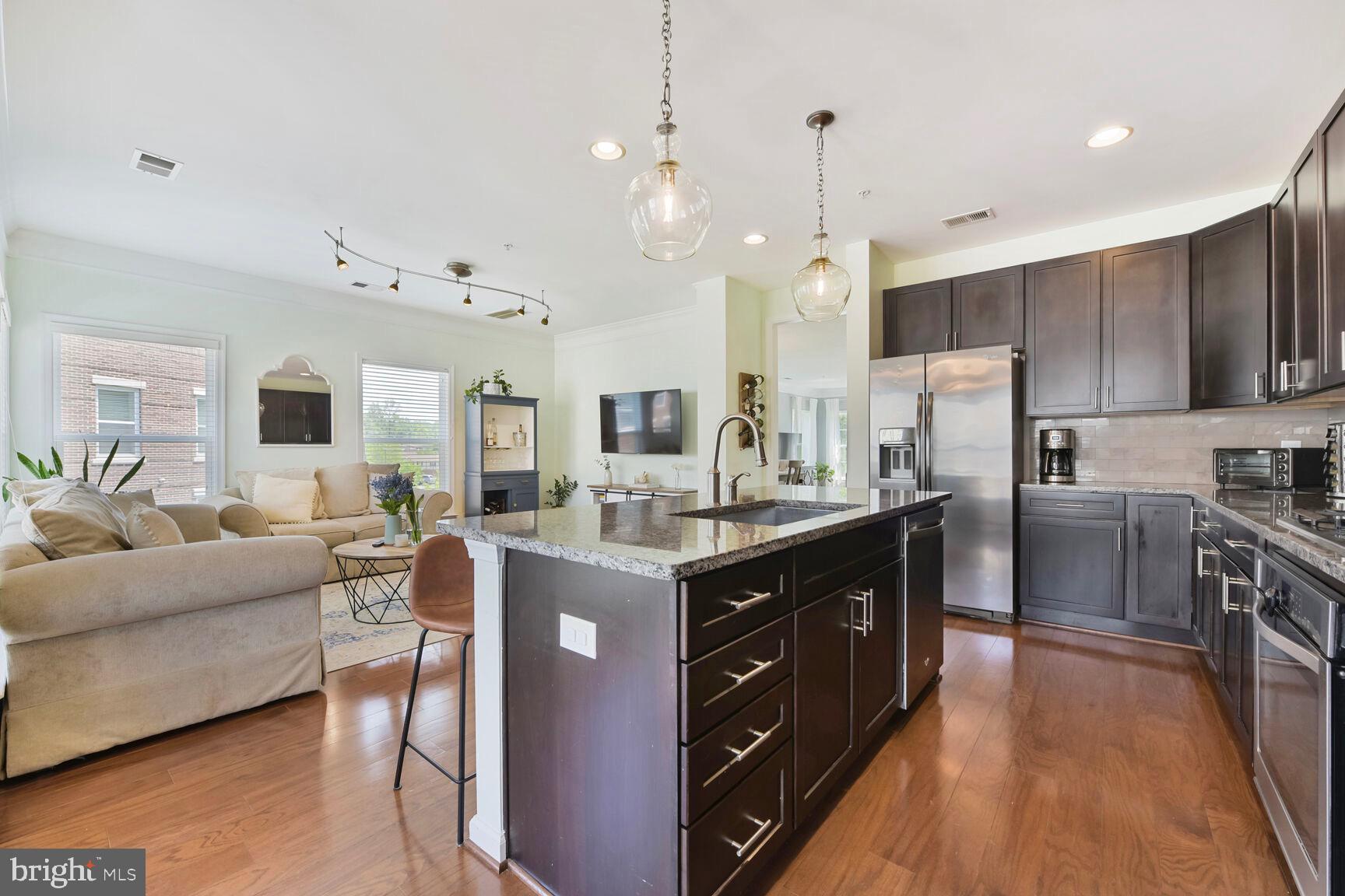 3020 Rittenhouse Cir