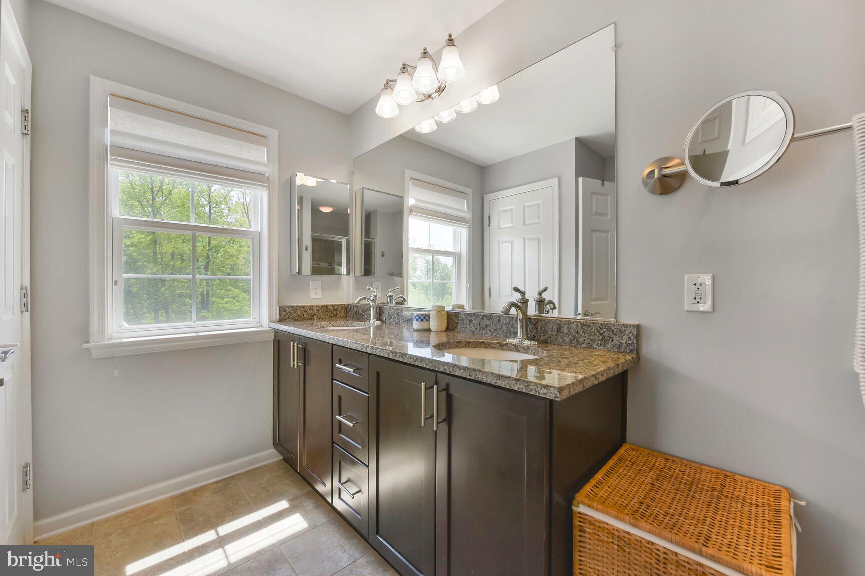 3020 Rittenhouse Cir