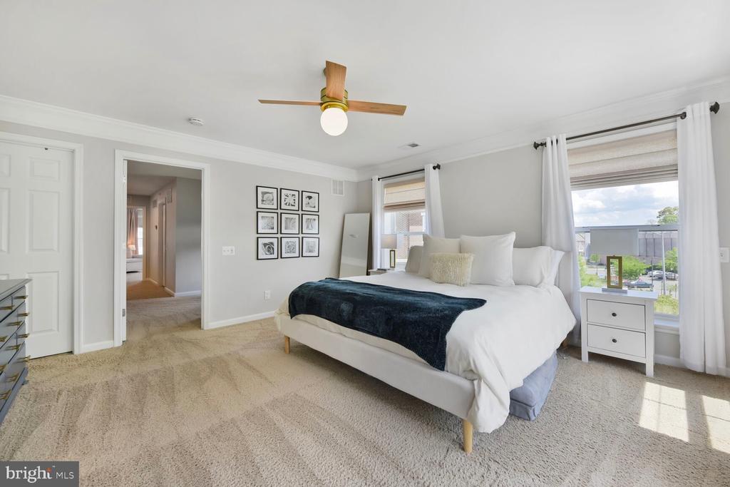 3020 Rittenhouse Cir
