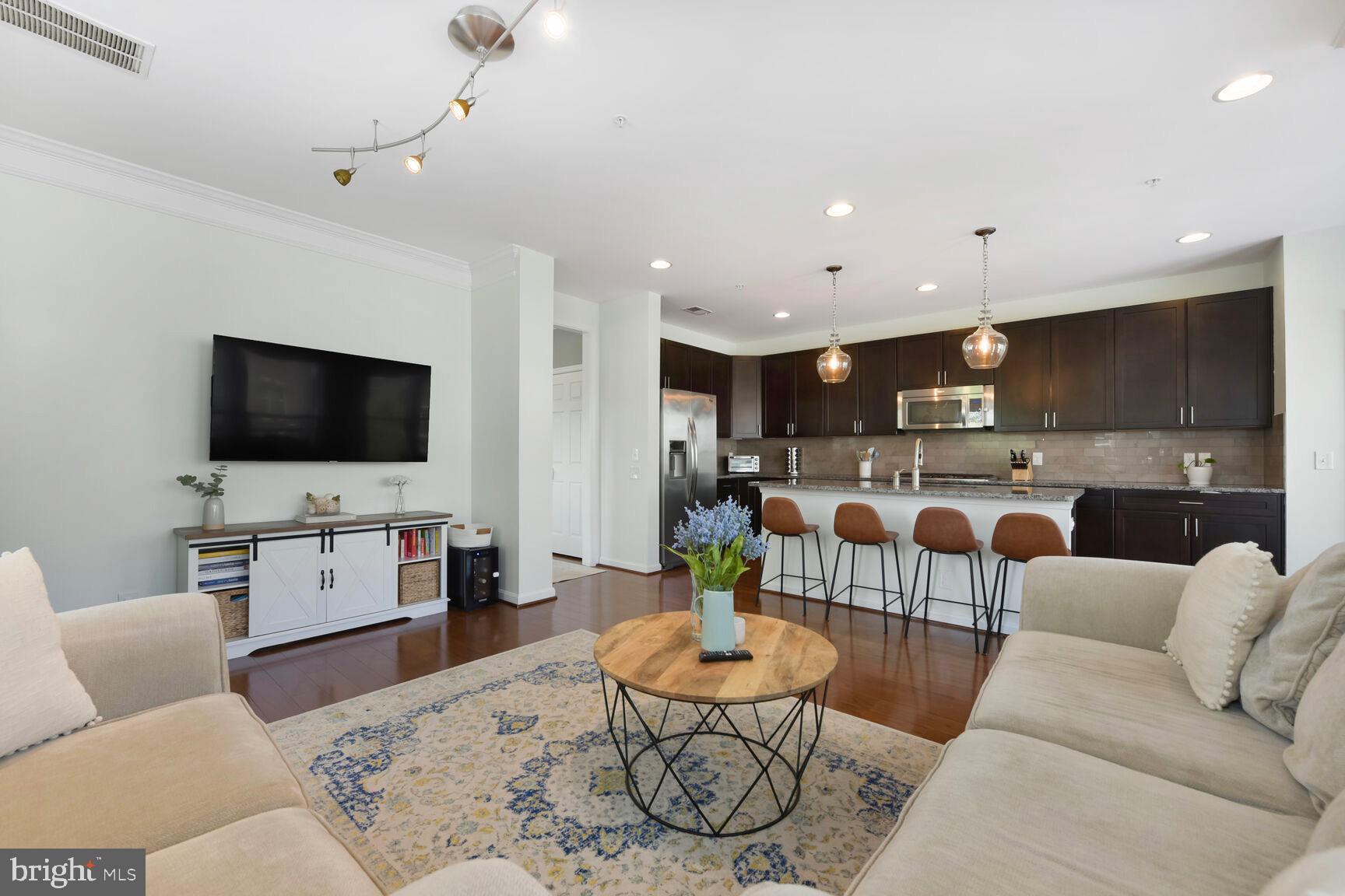 3020 Rittenhouse Cir