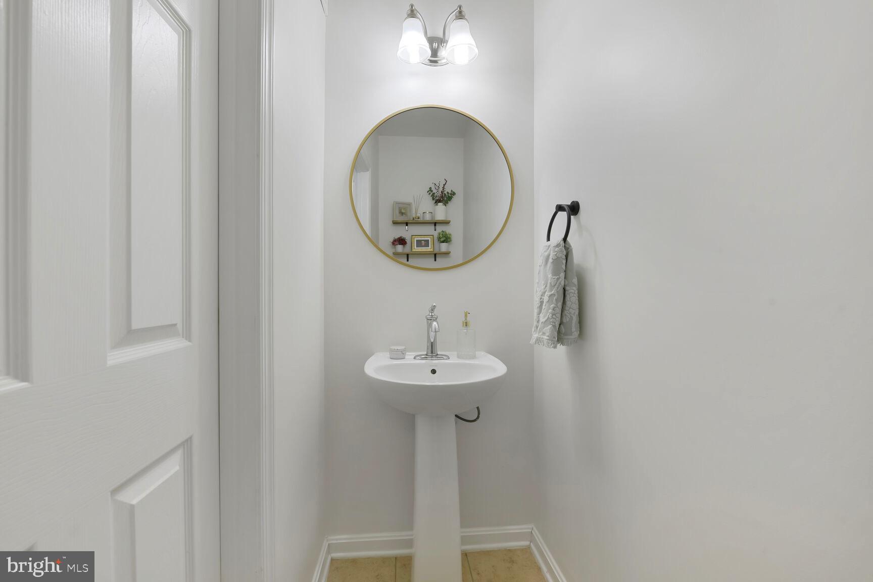 3020 Rittenhouse Cir