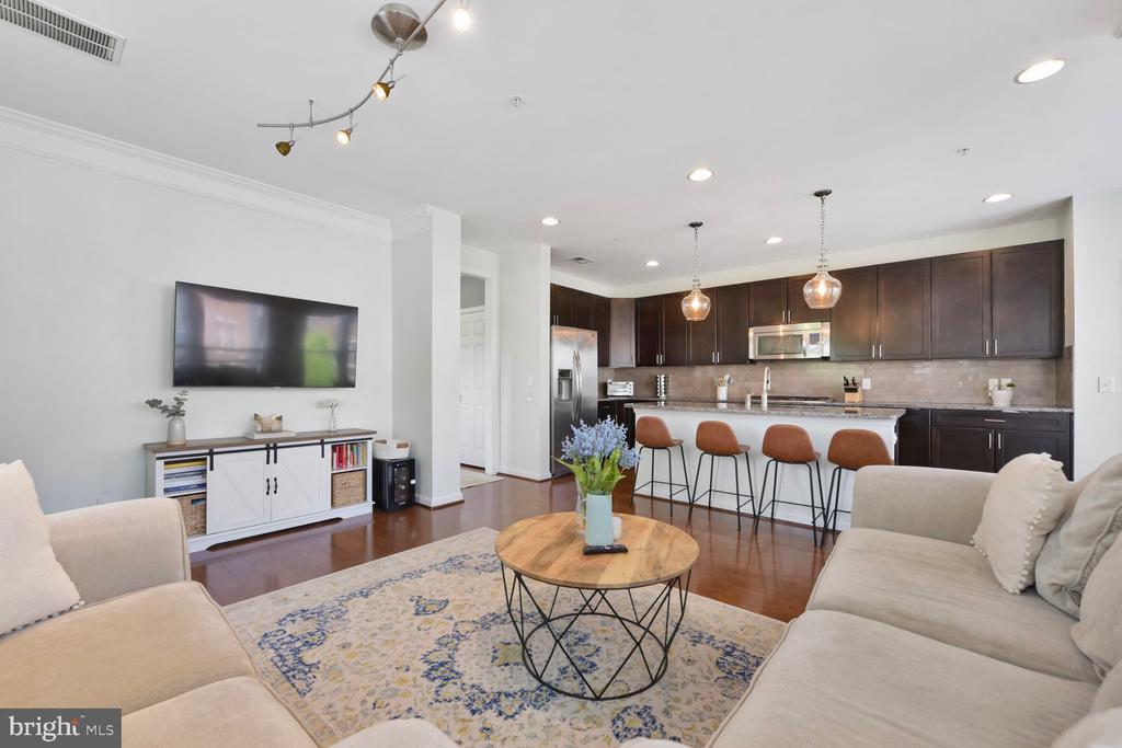 3020 Rittenhouse Cir