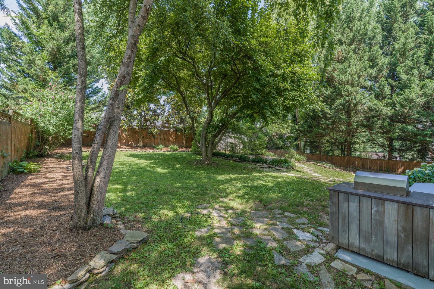 6106 Houston Ct