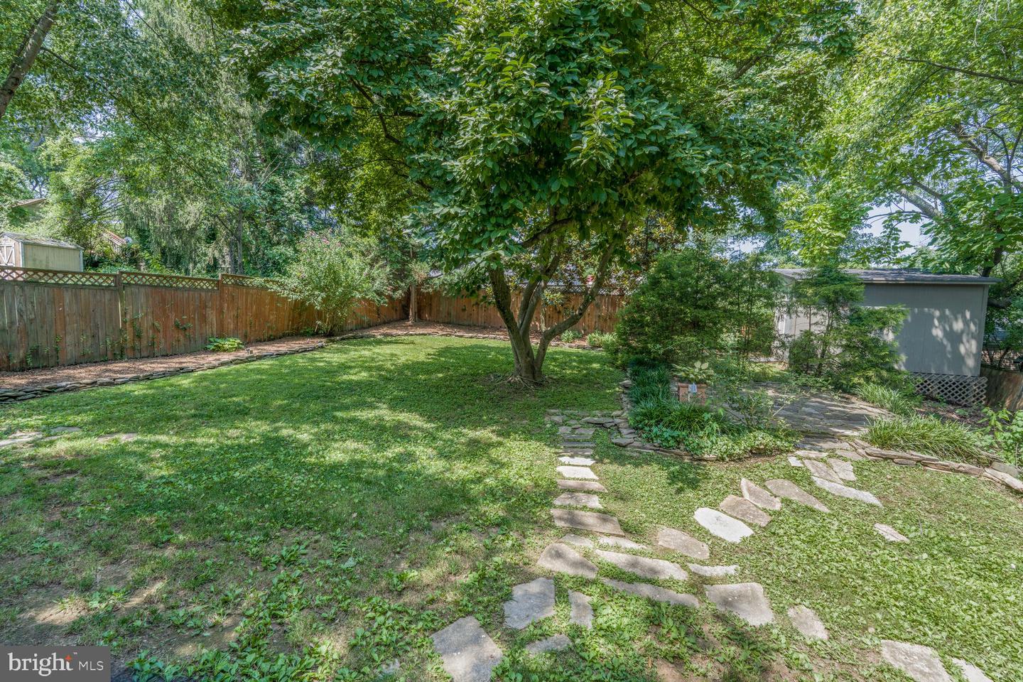 6106 Houston Ct