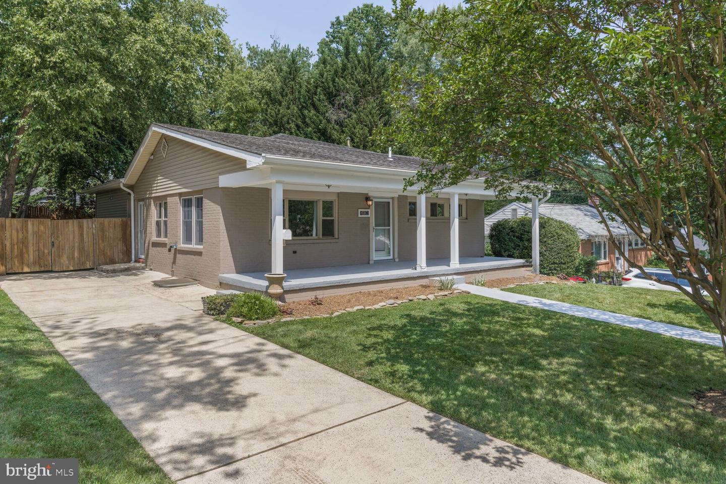 6106 Houston Ct