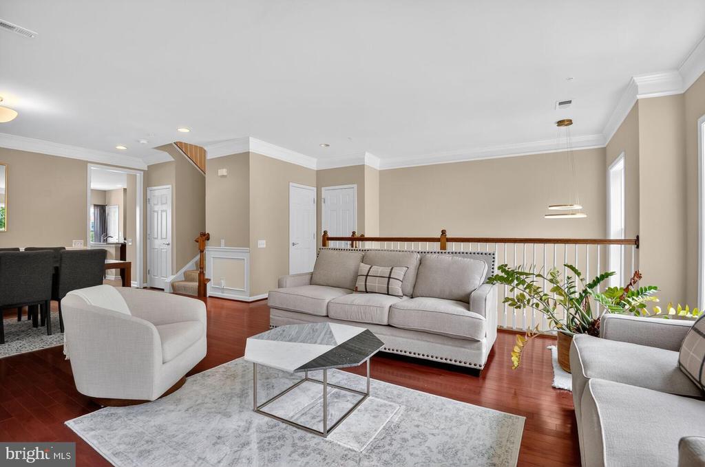 3006 Rittenhouse Cir #28
