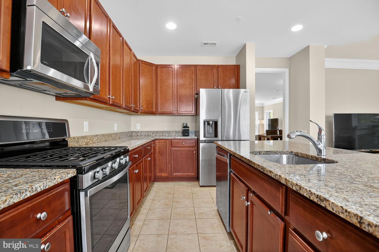 3006 Rittenhouse Cir #28