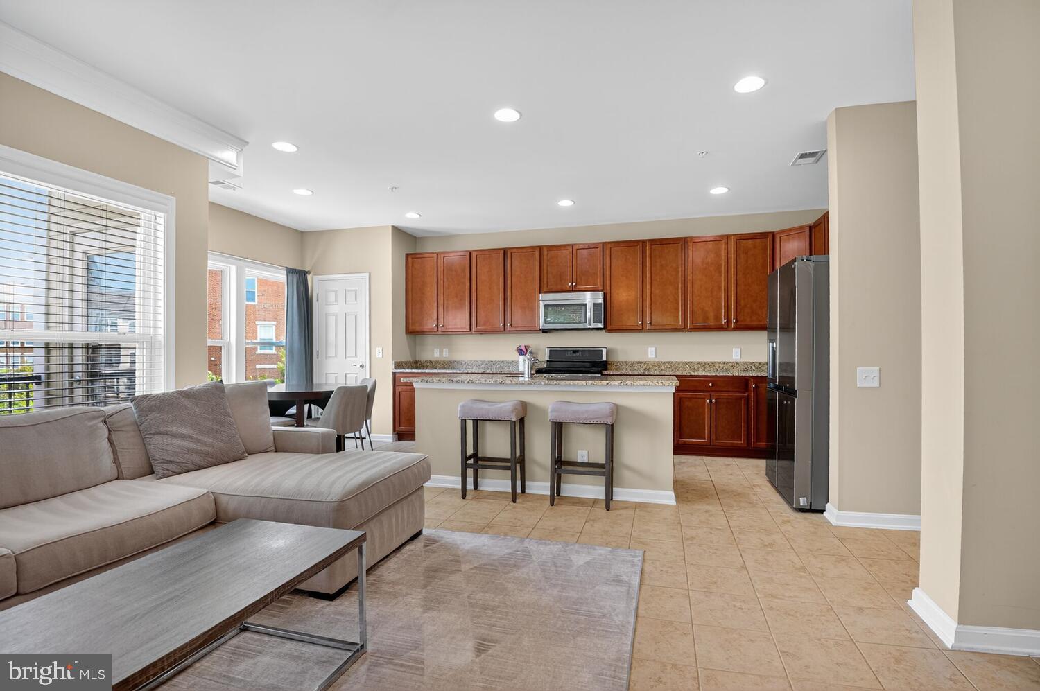 3006 Rittenhouse Cir #28