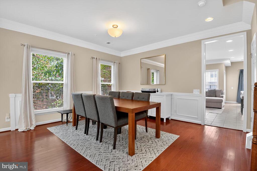 3006 Rittenhouse Cir #28