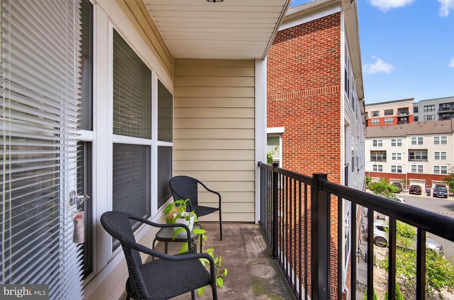 3006 Rittenhouse Cir #28