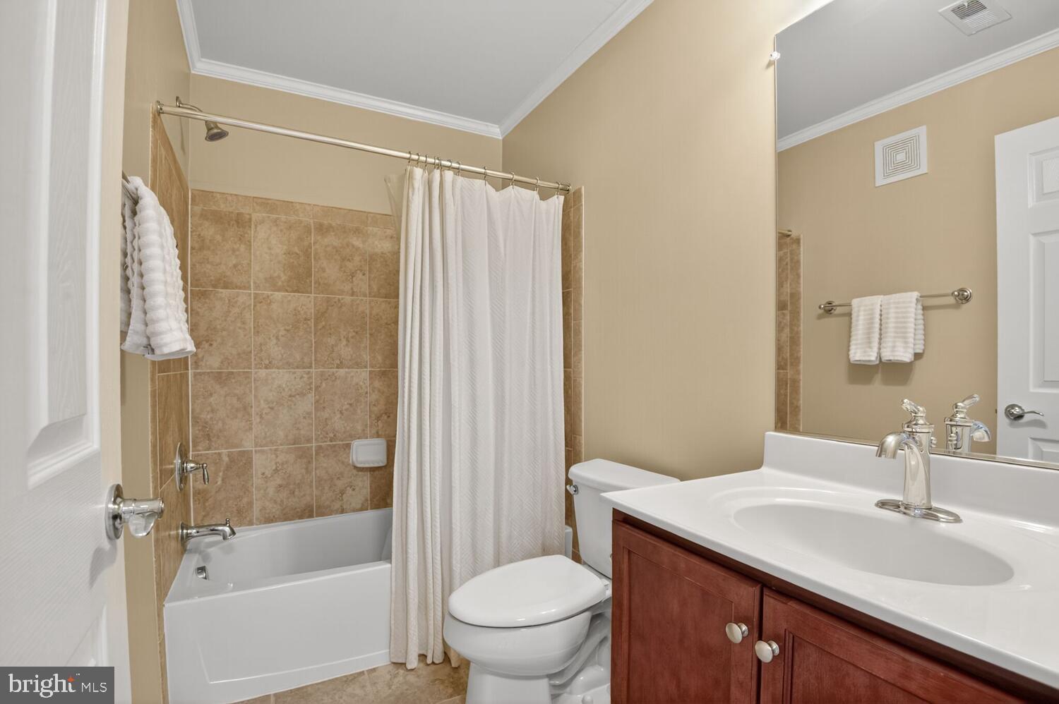 3006 Rittenhouse Cir #28