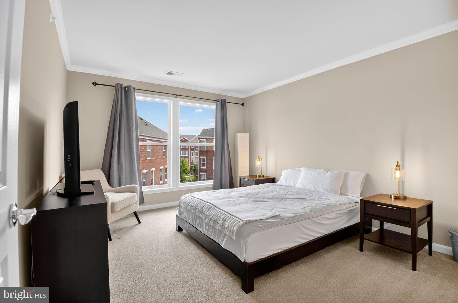 3006 Rittenhouse Cir #28