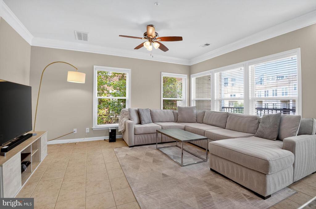 3006 Rittenhouse Cir #28
