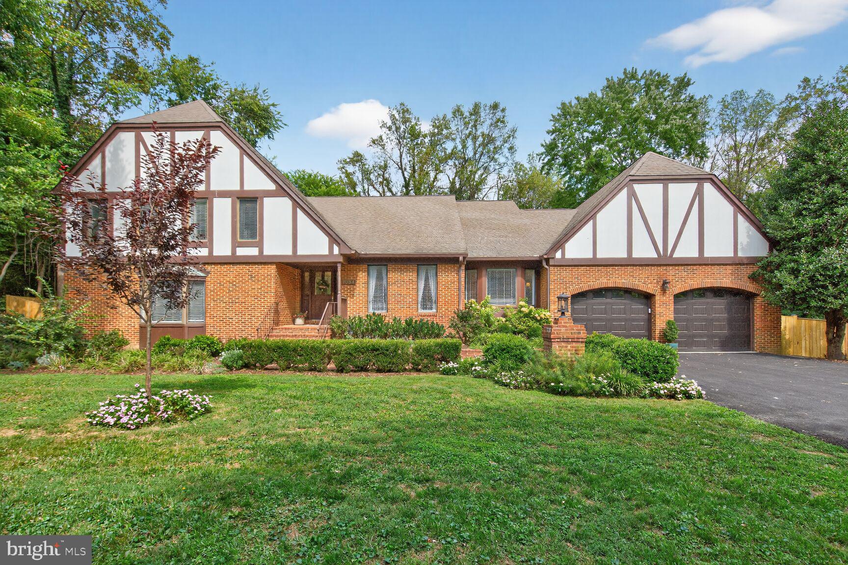 7054 IDYLWOOD ROAD