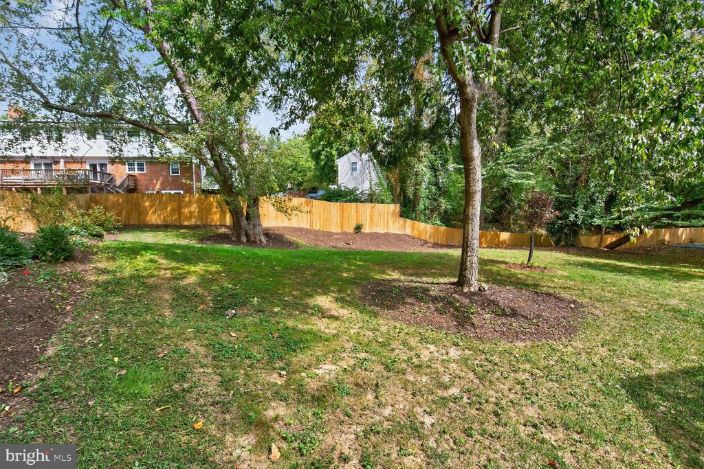 7054 IDYLWOOD ROAD