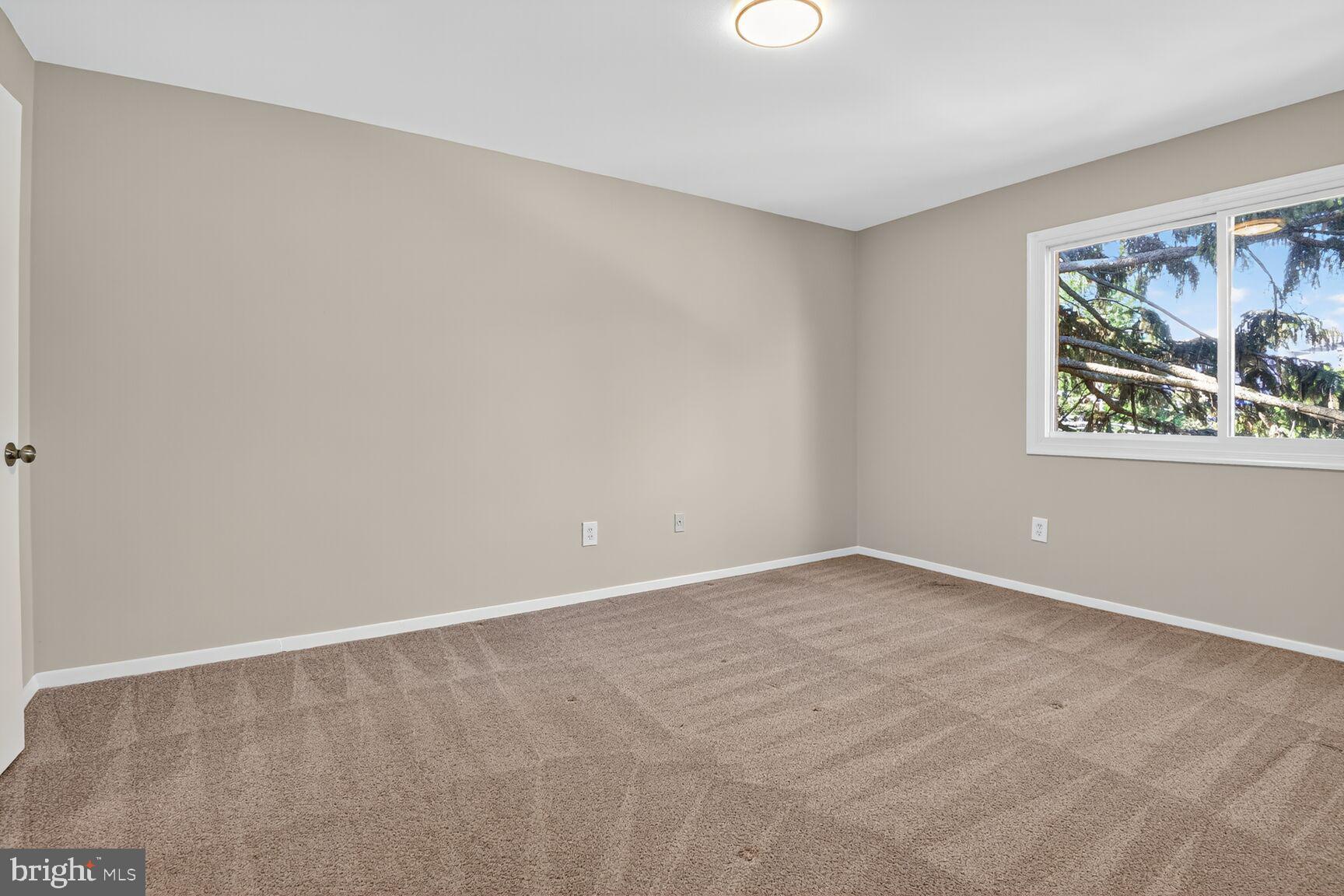 2907 CHARING CROSS ROAD 14