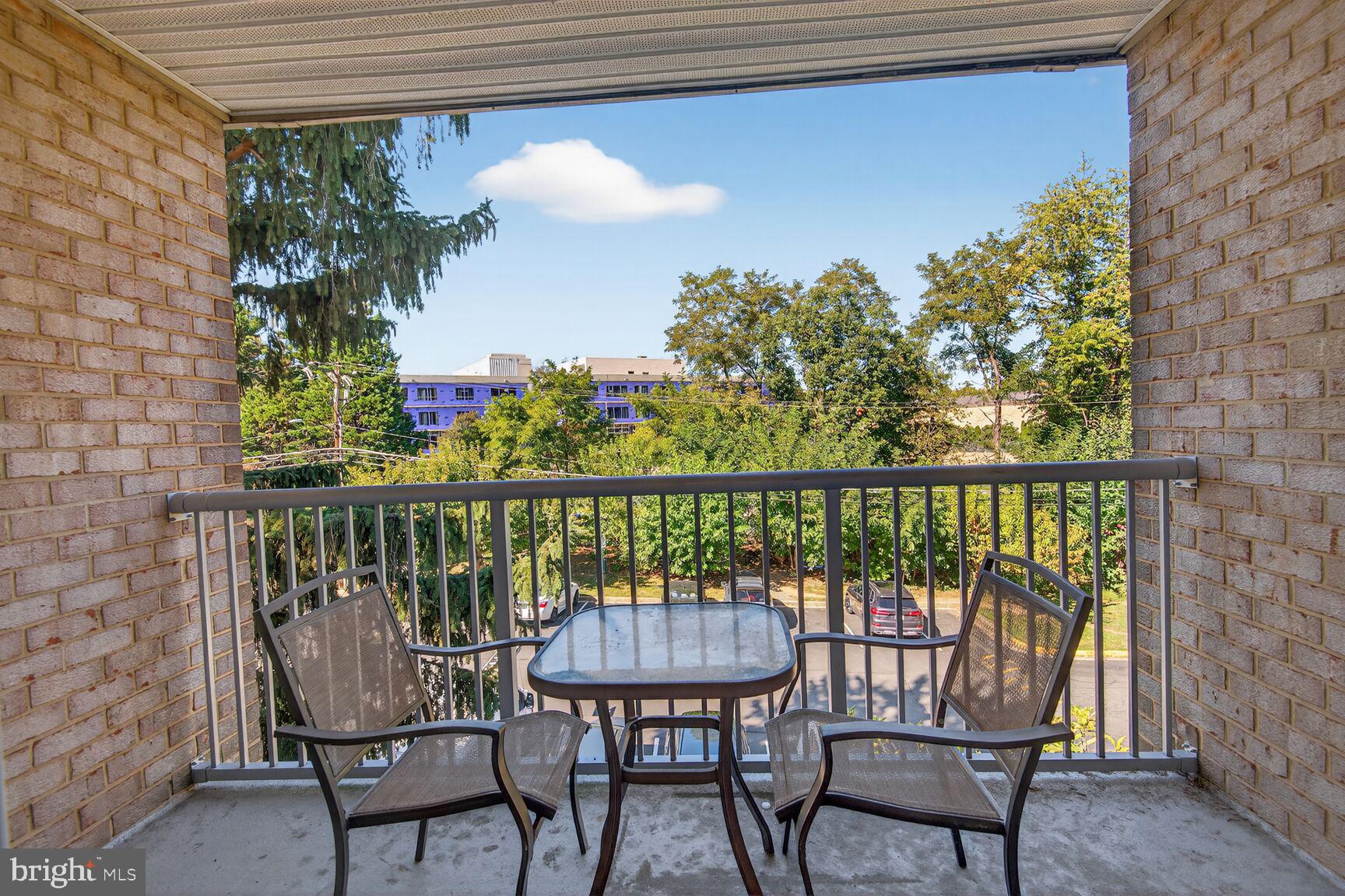 2907 CHARING CROSS ROAD 14