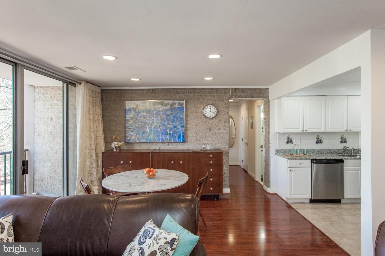 4415 BRIARWOOD COURT N 32