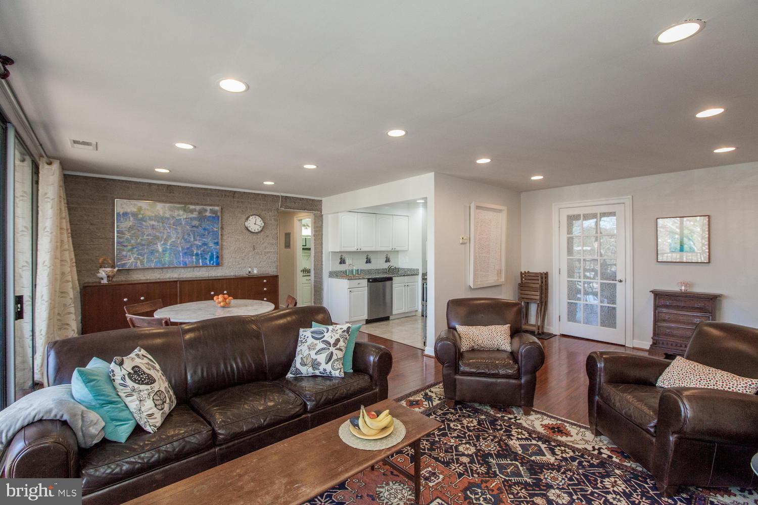 4415 BRIARWOOD COURT N 32