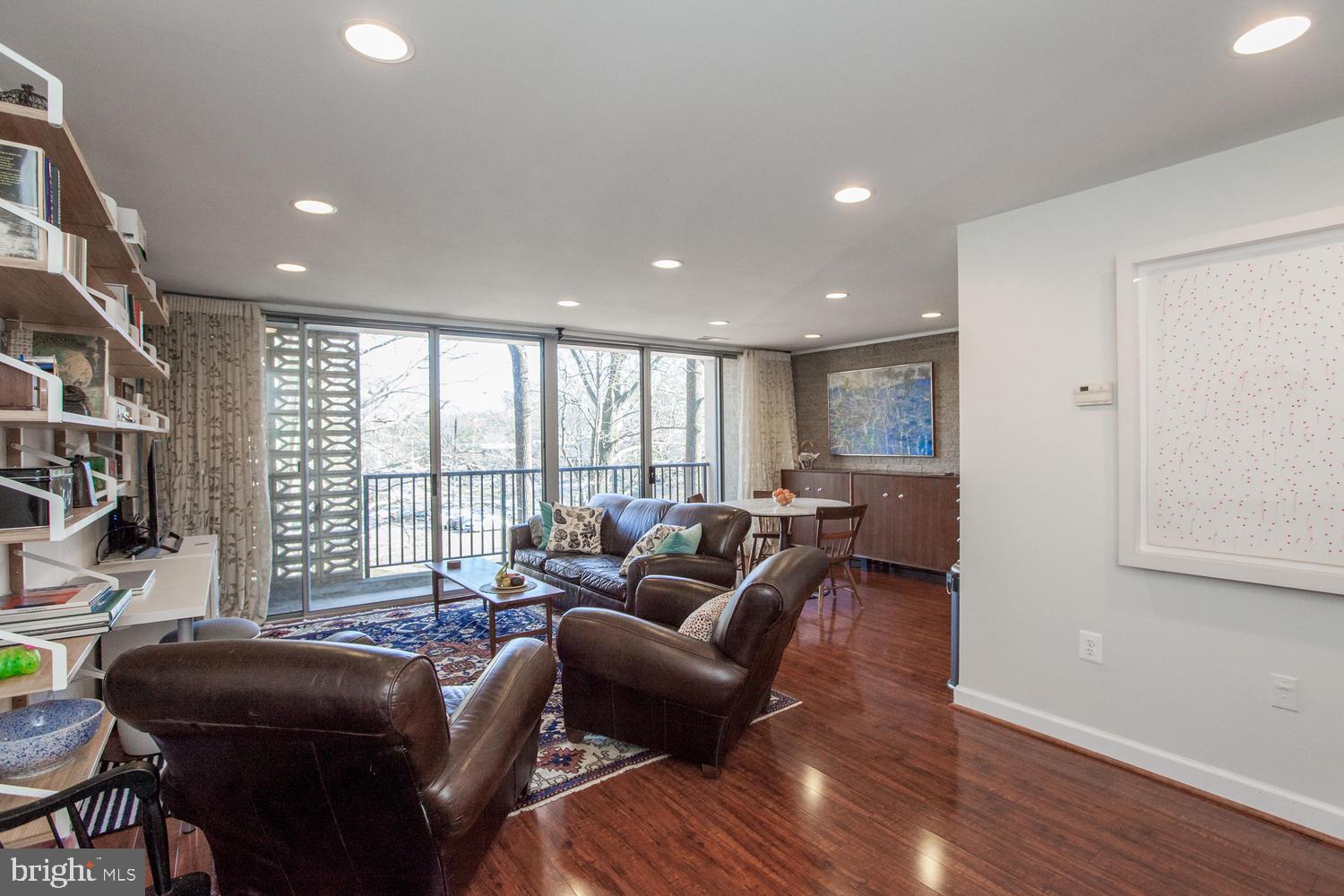 4415 BRIARWOOD COURT N 32