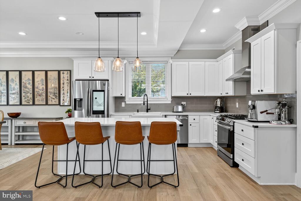 2808 W GEORGE MASON ROAD