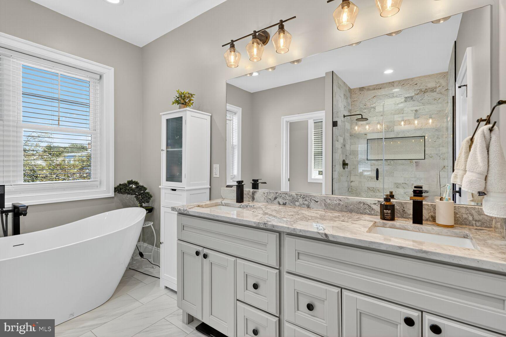 2808 W GEORGE MASON ROAD